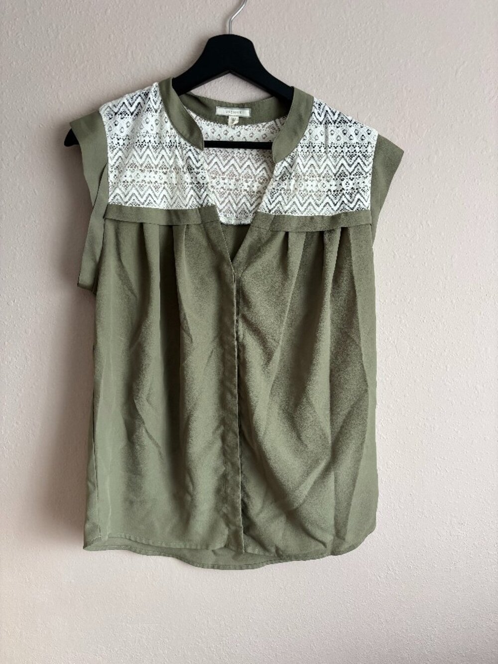 Pleione Green Embroidered Blouse